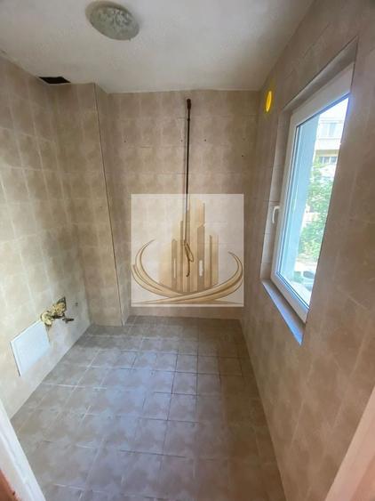 Apartament cu 3 camere semidecomandat în Șagului