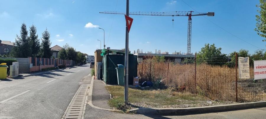 Teren Construcții intravilan de 8000 mp, în Nord-Vest