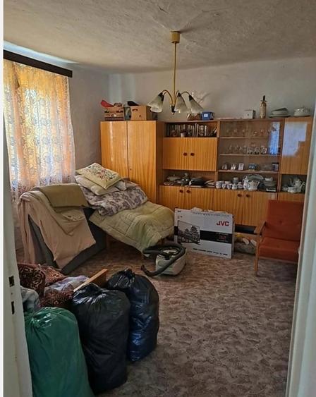 Casă cu 3 camere cu Teren 1650 Mp în Central