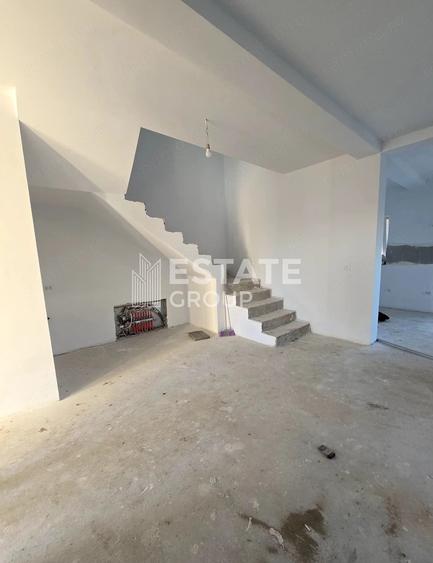 Casă cu 5 camere cu Teren 350 Mp în Giarmata