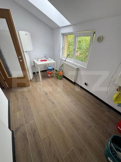Apartament cu 2 camere decomandat, mobilat în Semicentral
