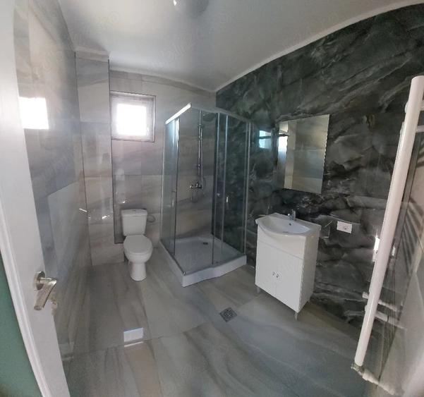 Casă cu 4 camere cu Teren 220 Mp în Vârteju