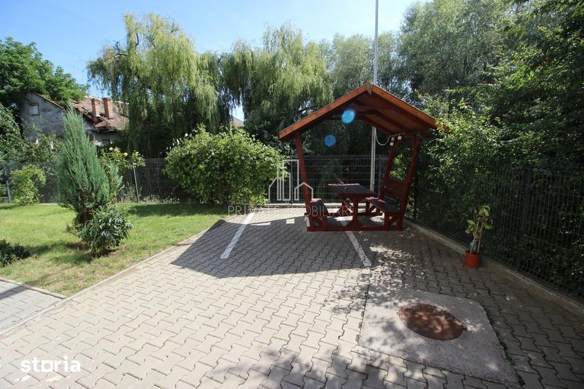 Garsonieră decomandată în Libertății