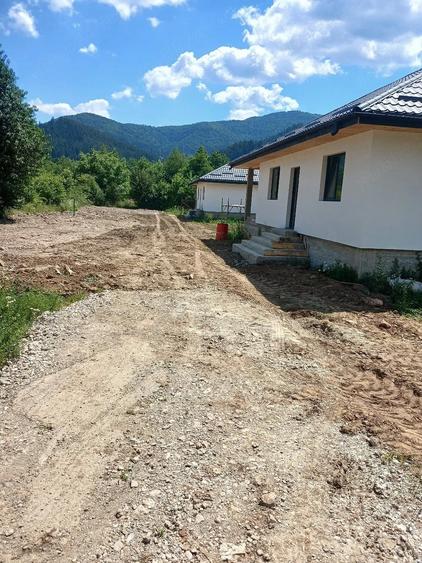 Casă cu Teren 850 Mp în Vad