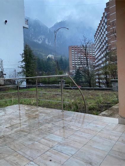 Casă cu Teren 750 Mp în Central