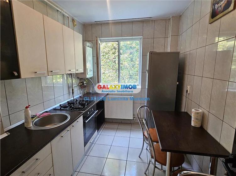 Apartament cu 2 camere semidecomandat în Aleea Trandafirilor