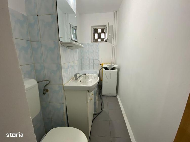 Apartament cu 2 camere semidecomandat în Girocului
