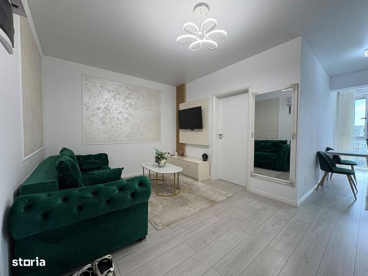 Apartament cu 3 camere semidecomandat în Vest