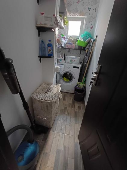 Apartament cu 3 camere decomandat în Micro 11