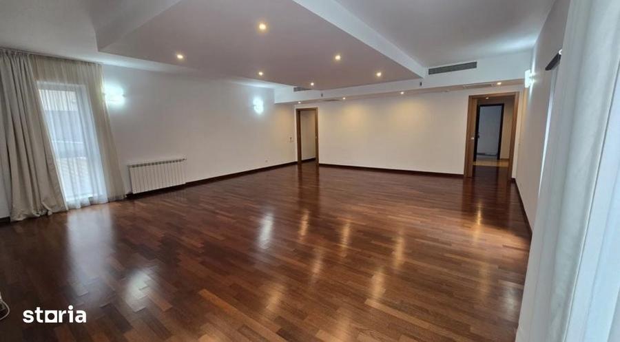 Apartament cu 3 camere în Herăstrău