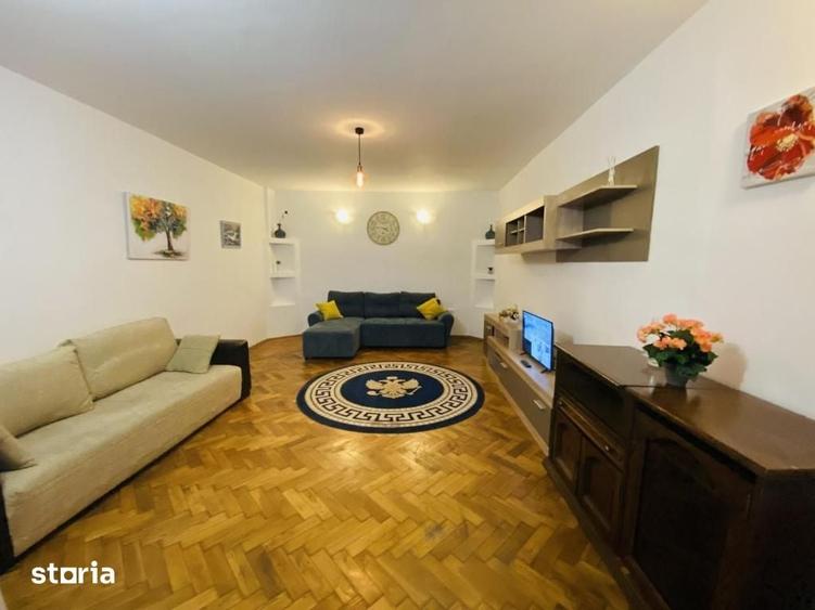 Apartament cu 2 camere semidecomandat, mobilat în Centrul Istoric