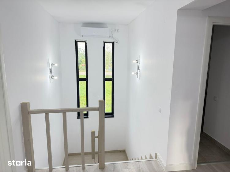 Casă cu 5 camere cu Teren 500 Mp în Păulești