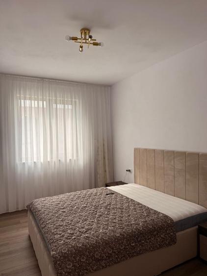 Apartament cu 3 camere decomandat în Morilor