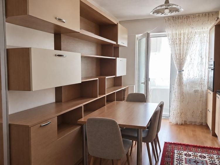 Apartament cu 3 camere decomandat în Nord