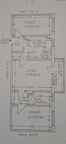 Apartament cu 3 camere semidecomandat în Far