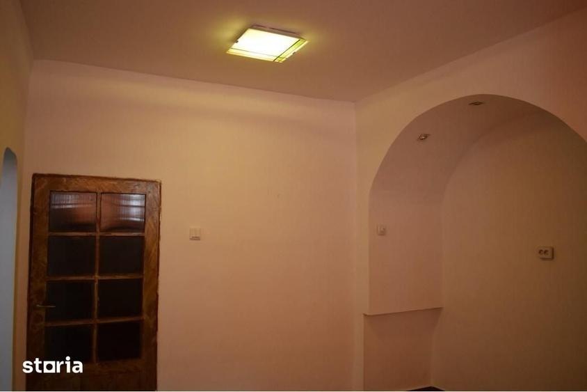 Apartament cu 3 camere în Tineretului