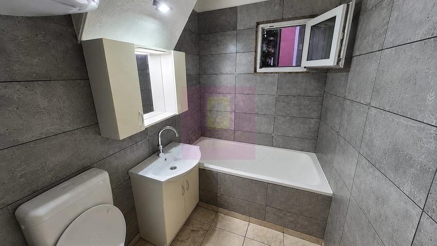 Apartament cu 3 camere semidecomandat în Brâncoveanu