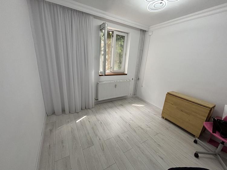 Apartament cu 3 camere semidecomandat, mobilat în Theodor Pallady