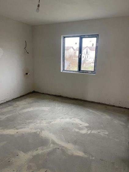 Casă cu 3 camere în Central