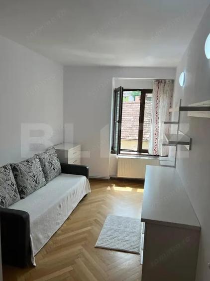 Apartament cu 2 camere decomandat în Schei