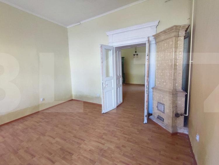 Spațiu comercial, de 83 mp, în Central