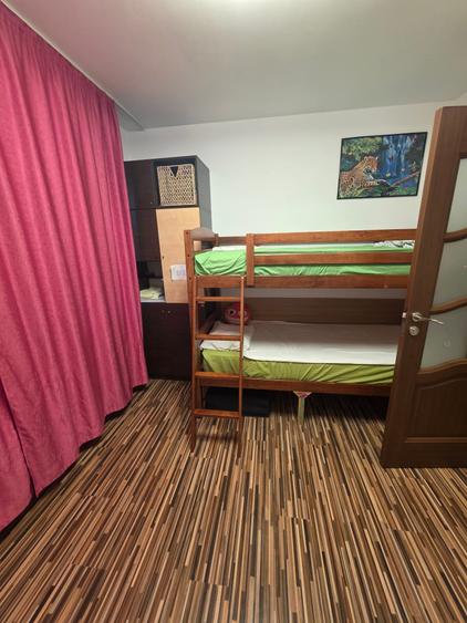 Apartament cu 4 camere semidecomandat în Tomis Nord