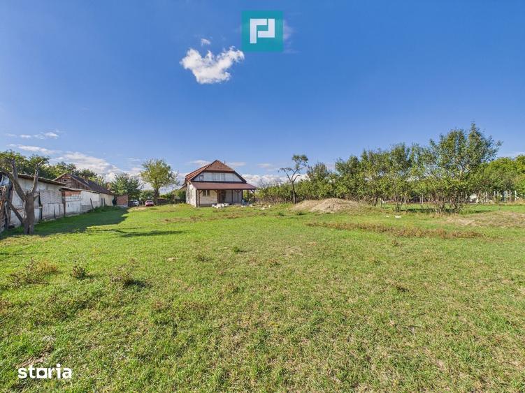 Casă cu 5 camere cu Teren 1260 Mp în Central