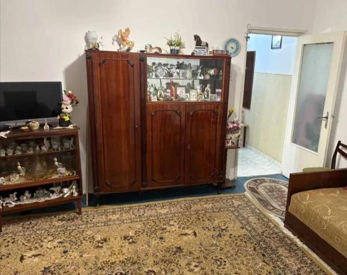 Apartament cu 2 camere semidecomandat în Zalhanaua