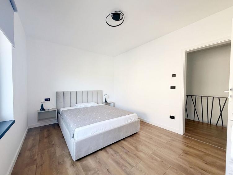 Duplex cu 4 camere cu Canalizare în Dumbrăvița
