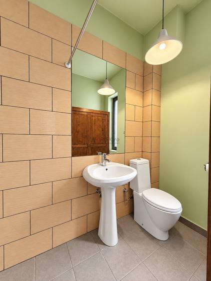 Apartament cu 3 camere semidecomandat, mobilat în Domenii