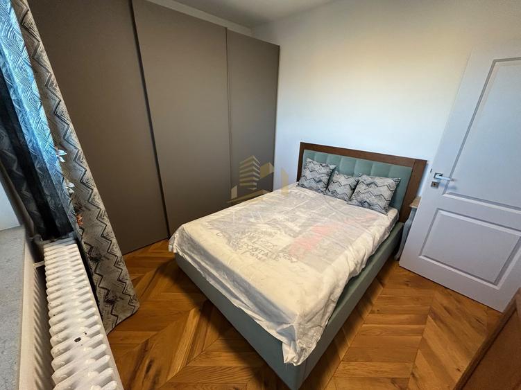 Apartament cu 4 camere circular, mobilat în Central