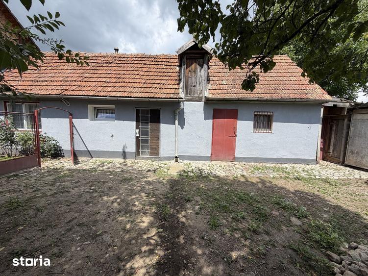 Casă cu 4 camere cu Teren 1515 Mp în Bod