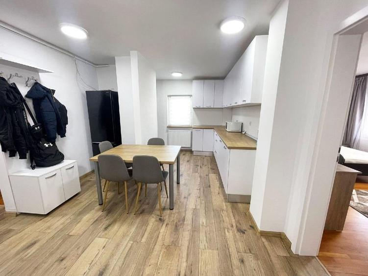 Apartament cu 3 camere decomandat, mobilat în Zorilor