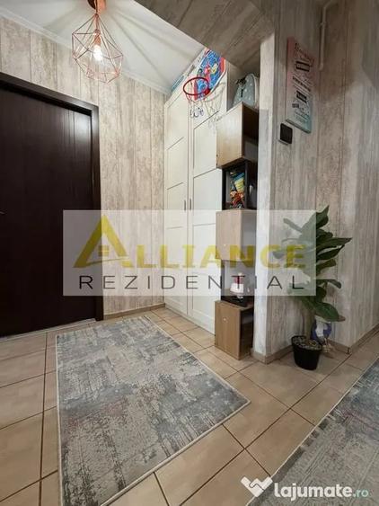 Apartament cu 4 camere decomandat în Exterior Vest