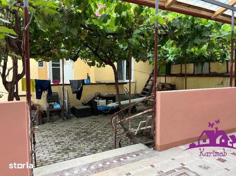 Casă cu 4 camere cu Teren 401 Mp în Salca
