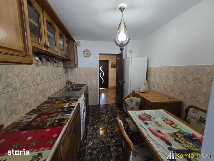 Apartament cu 3 camere decomandat în Central
