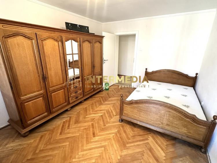 Apartament cu 3 camere decomandat, mobilat în Central