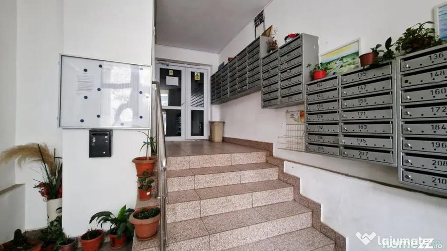 Garsonieră decomandată în Kiseleff