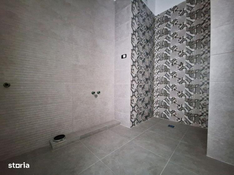 Apartament cu 3 camere decomandat în Sud
