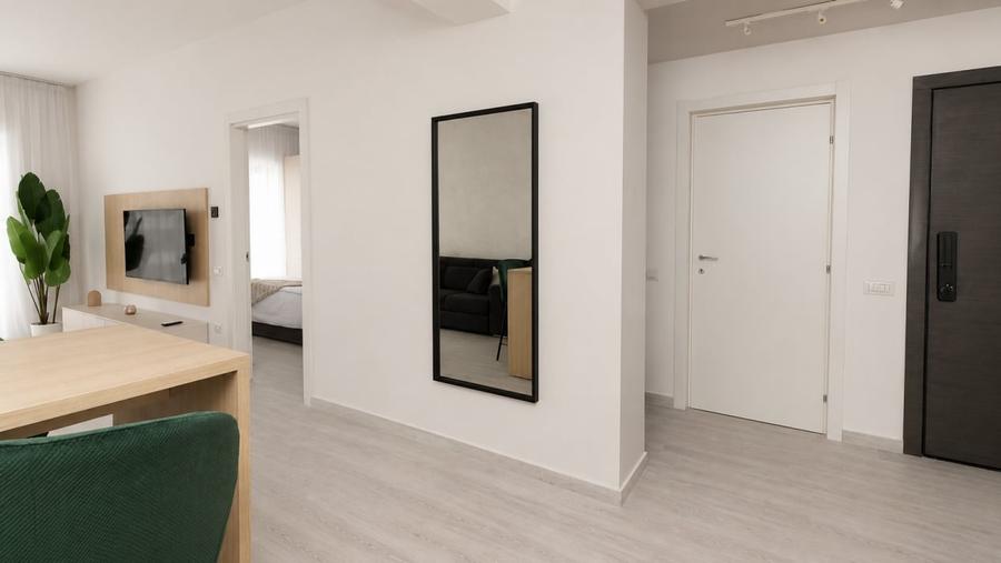 Apartament cu 2 camere, mobilat în Mamaia