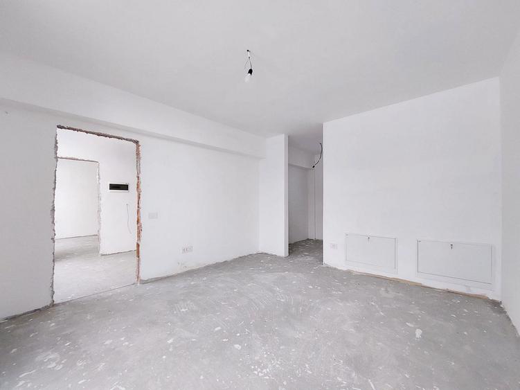 Penthouse cu 4 camere decomandat în Schei