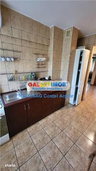 Apartament cu 4 camere decomandat în Găvana