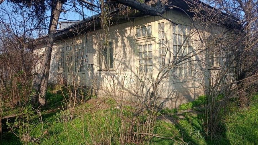 Casă cu 5 camere cu Teren 369 Mp în Zăvoaia