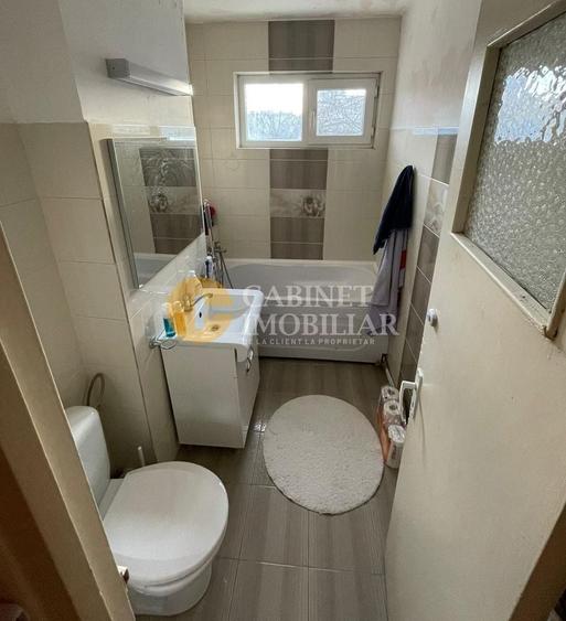 Apartament cu 2 camere semidecomandat, mobilat în Podu Roș