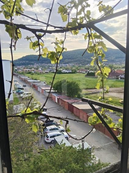 Apartament cu 3 camere decomandat, mobilat în Sighișoara
