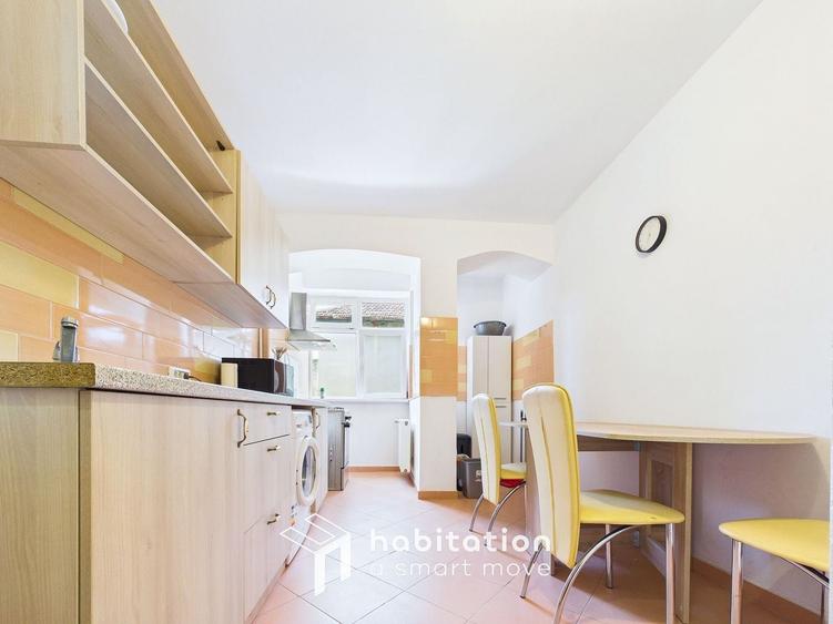 Apartament cu 3 camere semidecomandat în Central