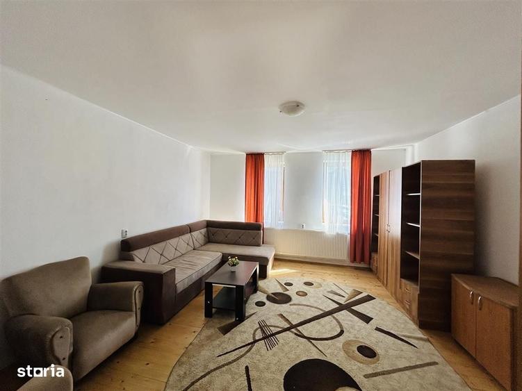 Casă cu 4 camere cu Teren 626 Mp în Central