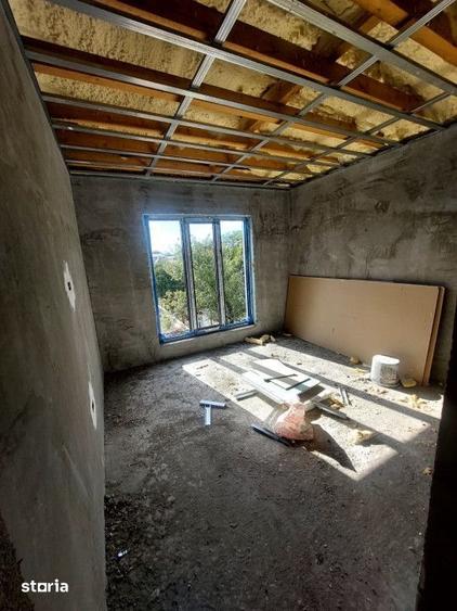 Casă cu 5 camere cu Teren 465 Mp în Cumpăna
