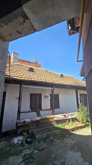 Casă cu Teren 80 Mp în Central