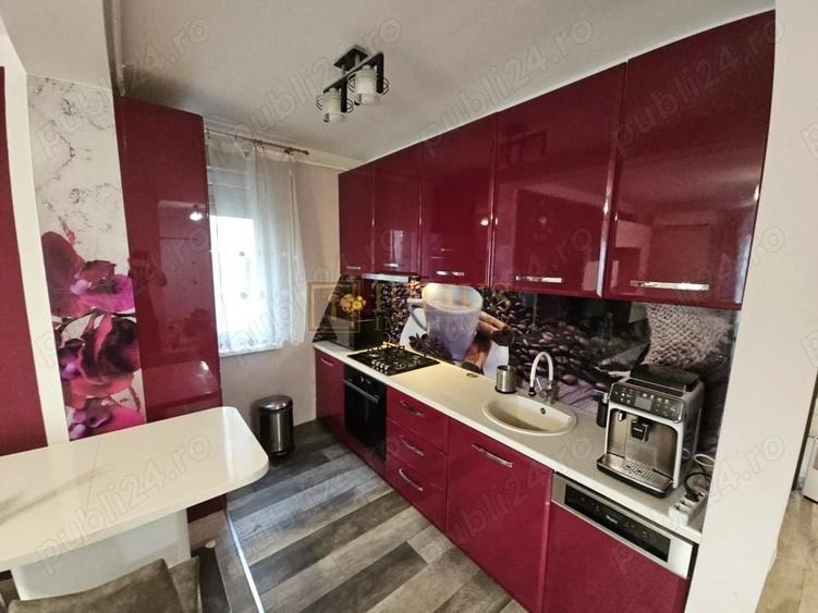 Apartament cu 3 camere decomandat, mobilat în Giroc